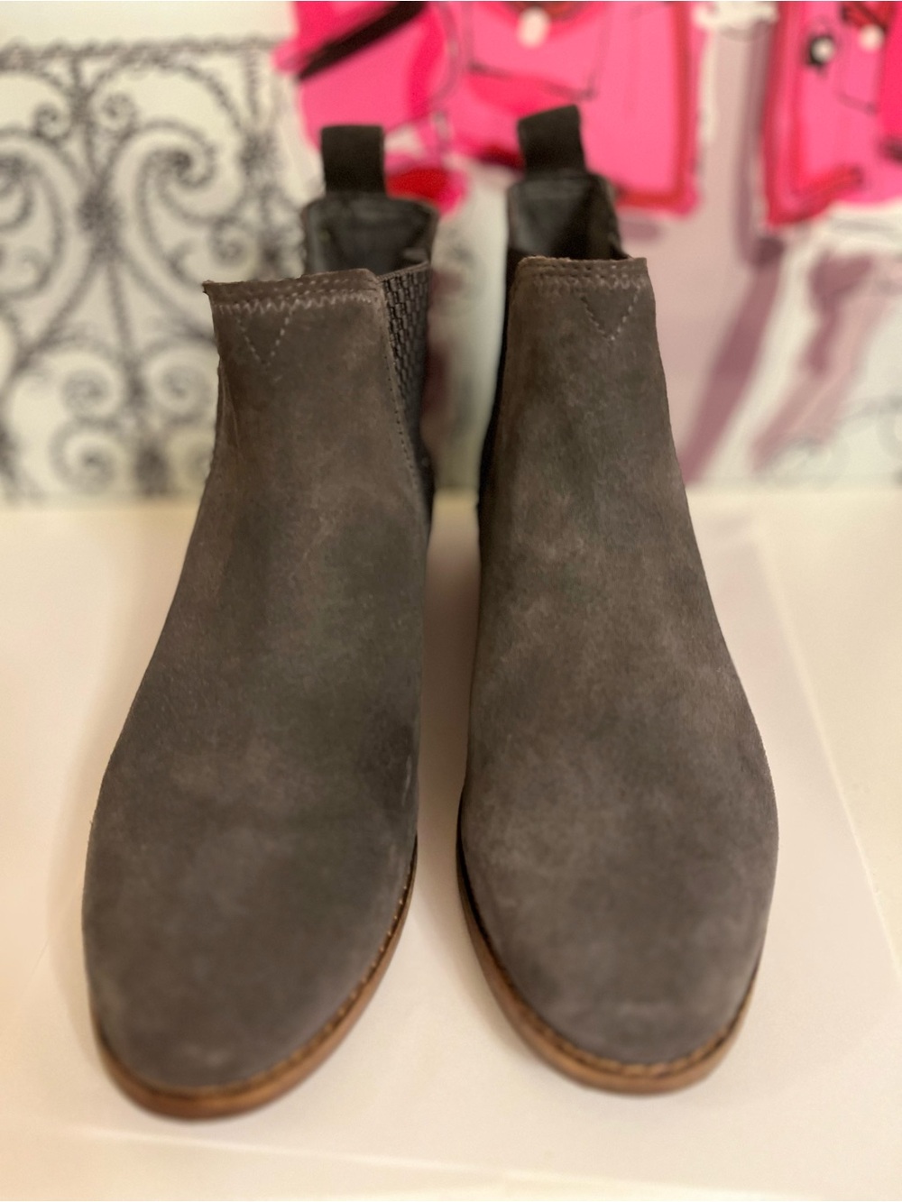 Toms Slate Gray Suede Chelsea Booties - Size 8W